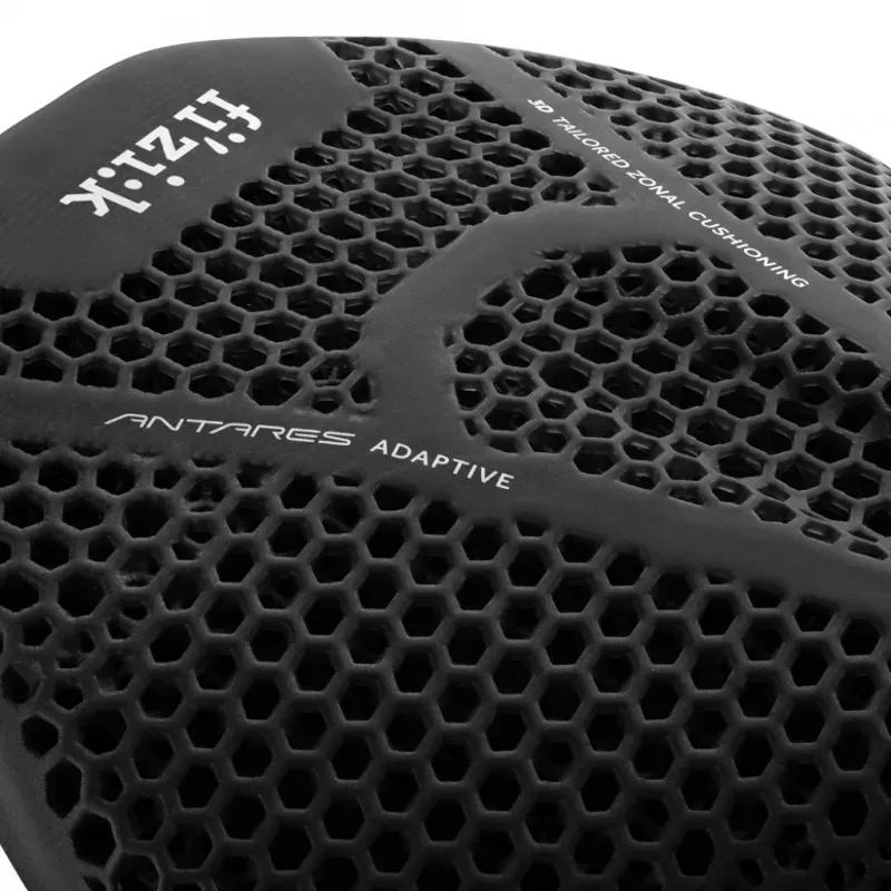 Fizik Vento Antares Adaptive R3 Saddle in Black-3